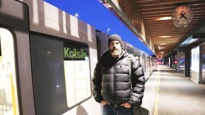 Takket være bompenger kan Mads Nygård ta t-banen til og fra jobb.