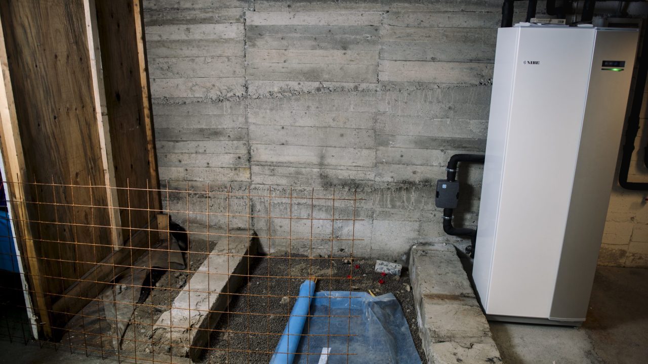 Kjellerrom hvor den gamle oljefyren sto.