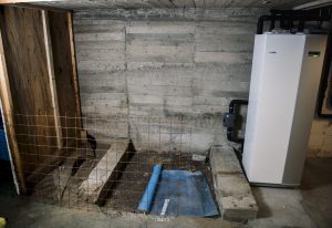 Kjellerrom hvor den gamle oljefyren sto.