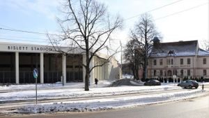 En fin vinterdag, Bislett Stadion og Bislett Bad med et tre foran.