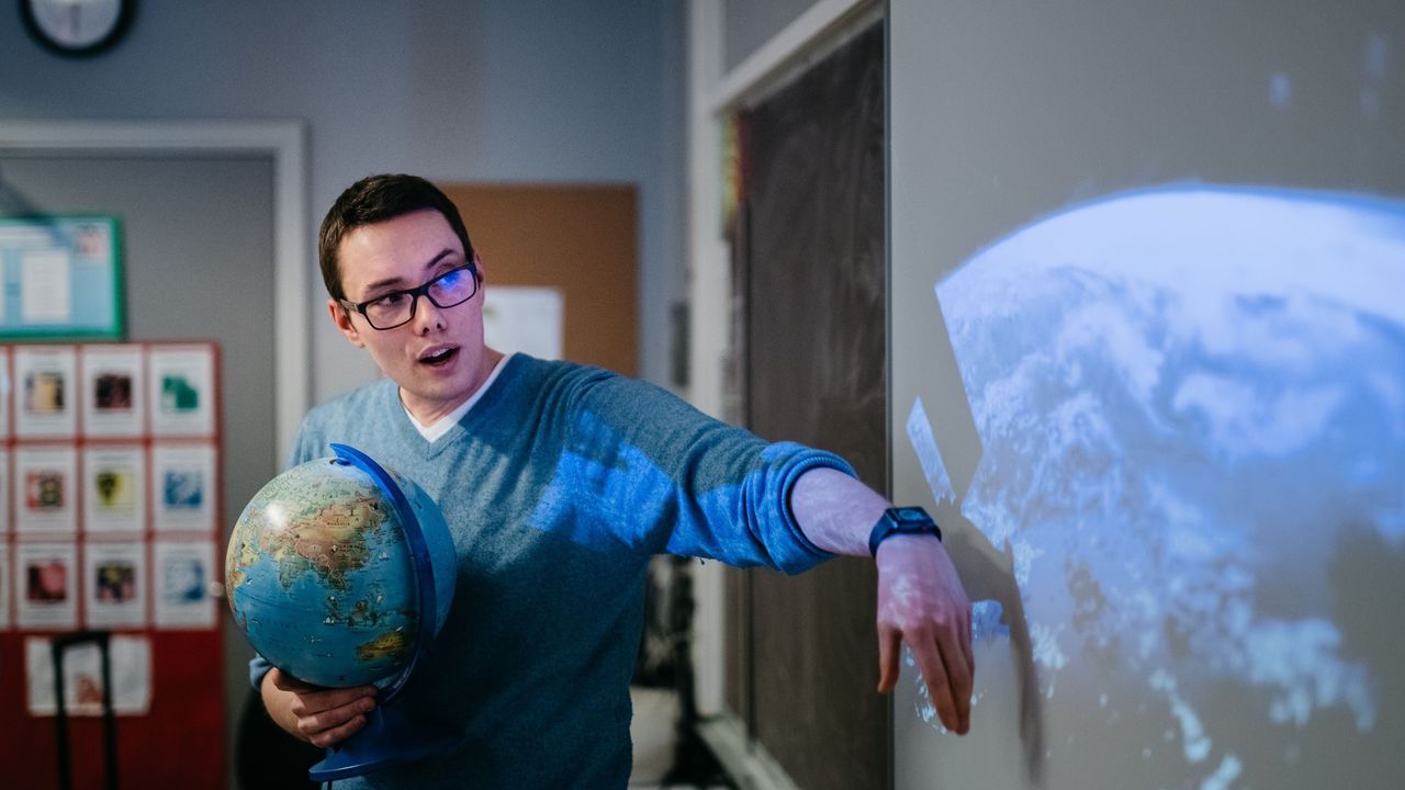 lærer underviser fra klimaskolen