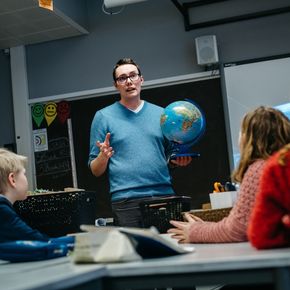 lærer underviser fra klimaskolen