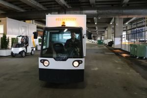 varelevering med ellastebil