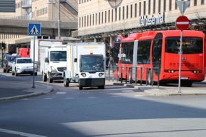 varelevering med ellastebil