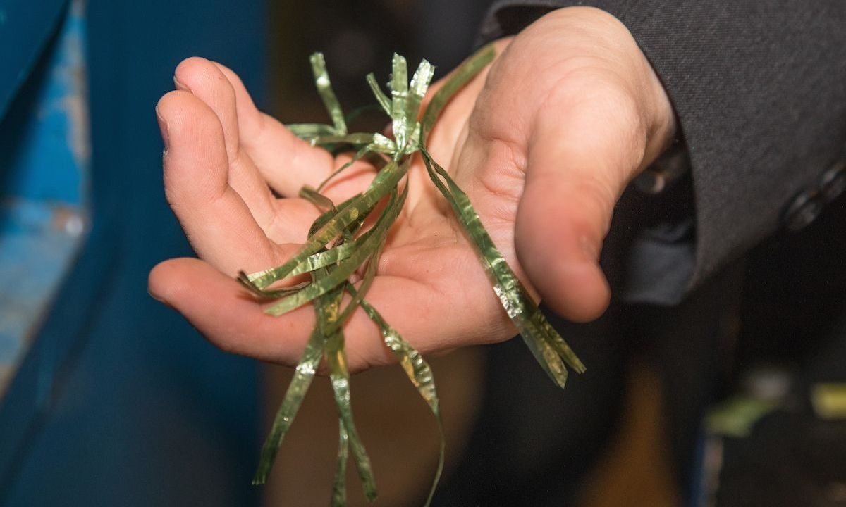 Nærbilde av plastsnorer