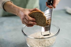 brød rasp. Dette kan du lage med brødrester: Vafler