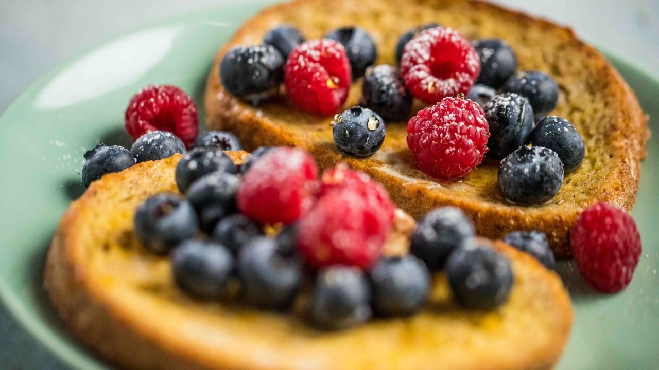 Dette kan du lage med brødrester: Arme riddere