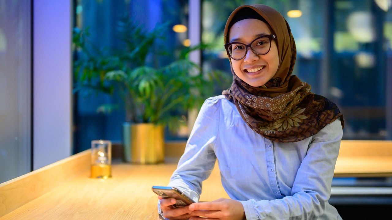 Grønn innoasjon: portrett av Puteri Myrasandri