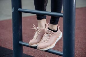 styrketrening utendørs: tåhev