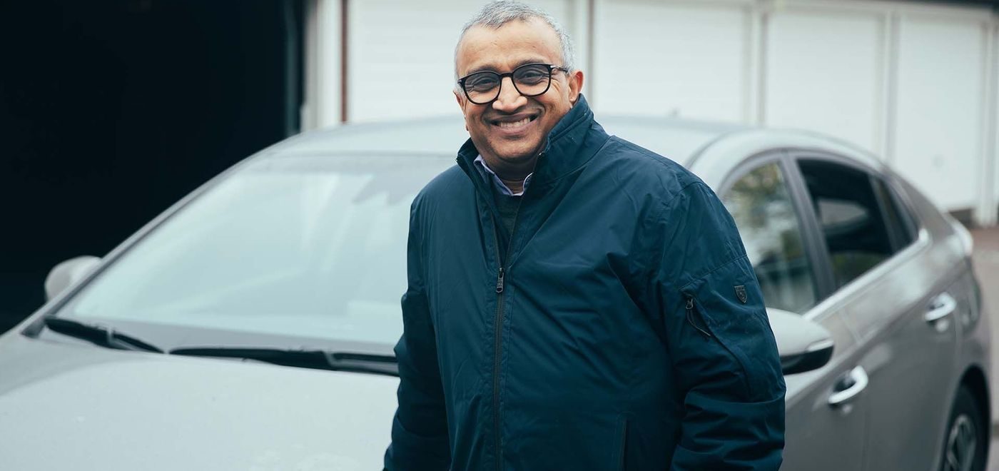 Nadarajah Pageerathan mener ladeinfrastruktur øker verdien på boligene i sameiet.