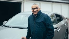 Nadarajah Pageerathan mener ladeinfrastruktur øker verdien på boligene i sameiet.